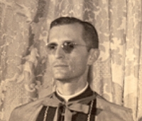 3º Bispo – Dom Eugenio de Araújo Sales (ex-aluno)